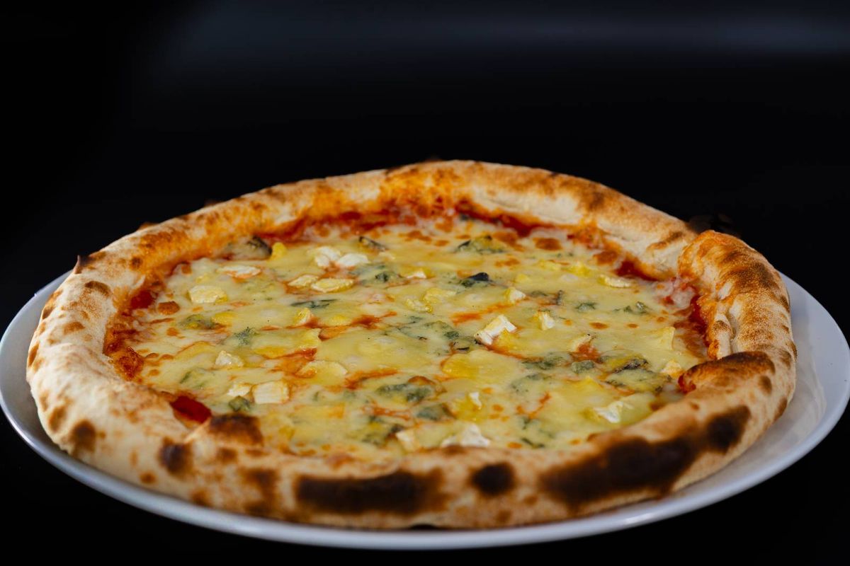 Pizza Quattro Fromaggi 
